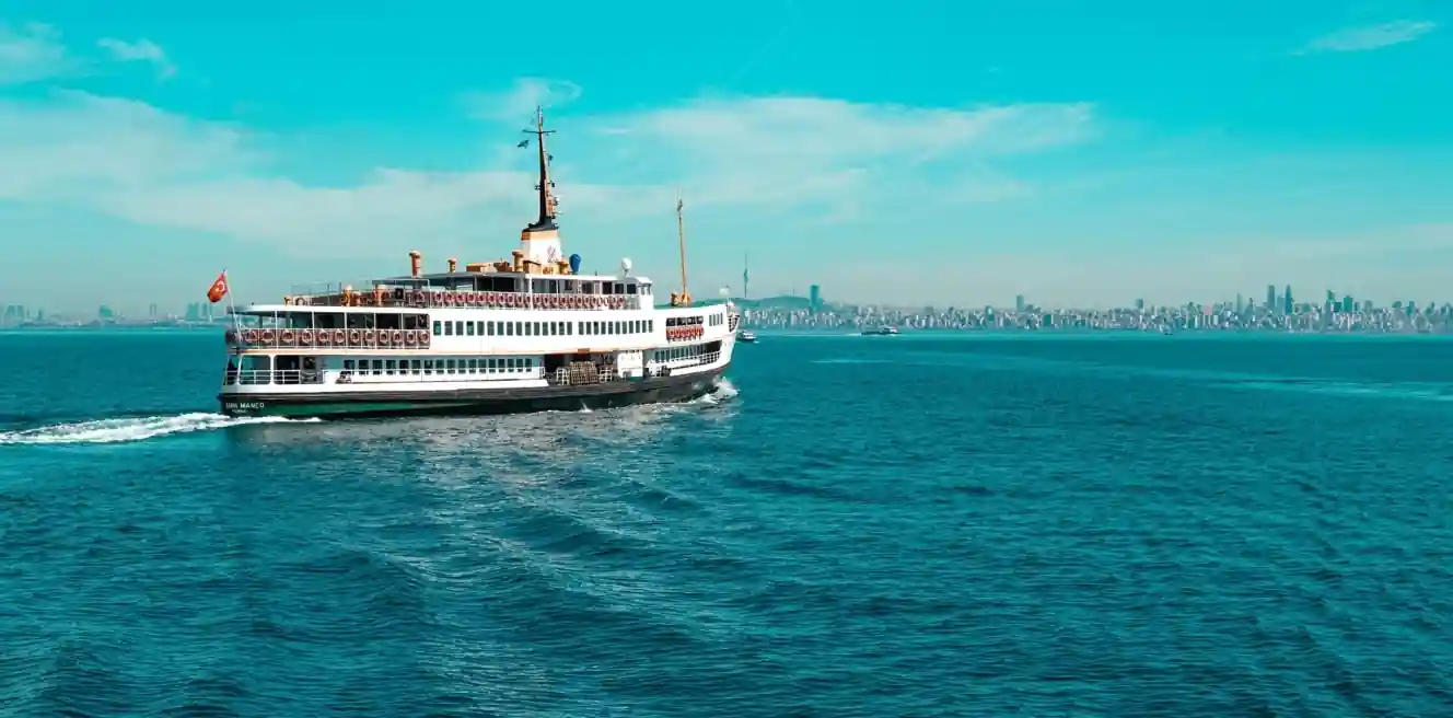 Bosphorus Cruise With Breakfast