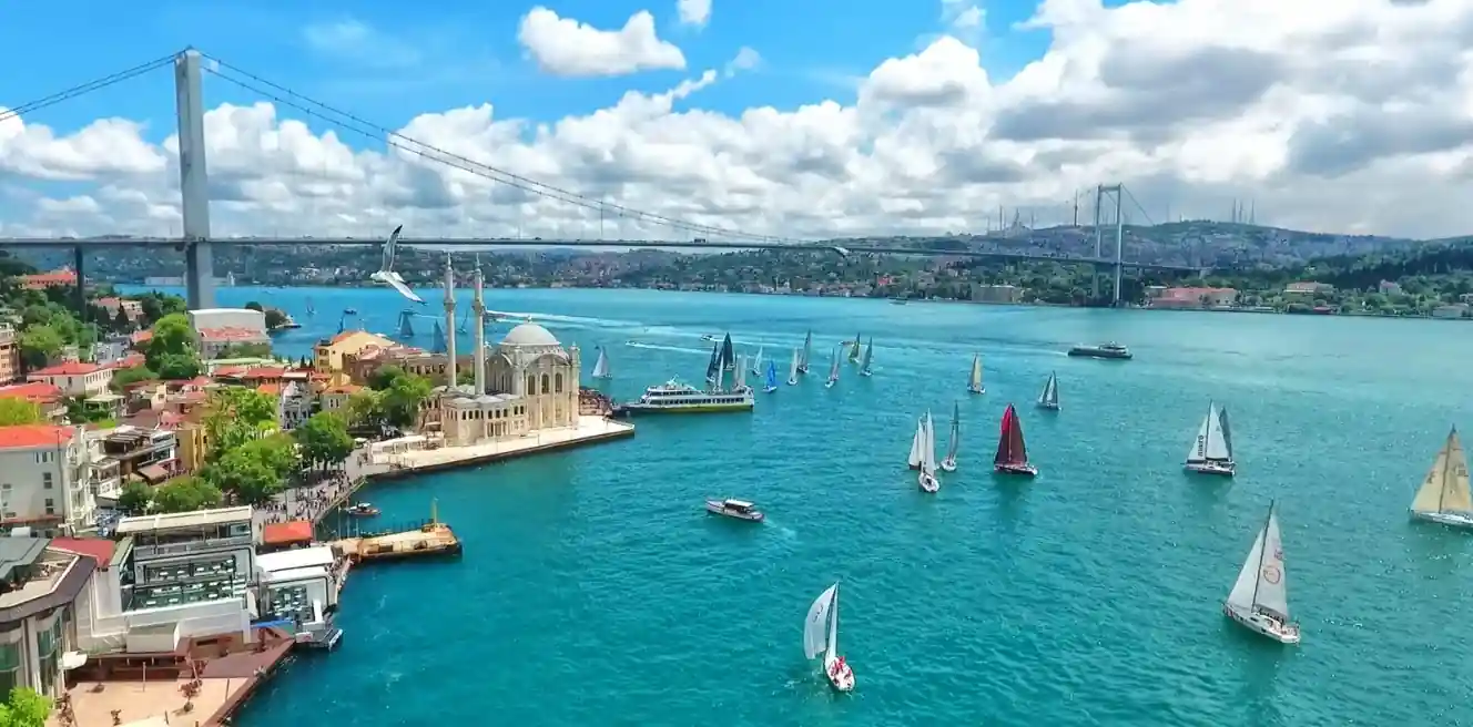 Bosphorus Cruise With Breakfast