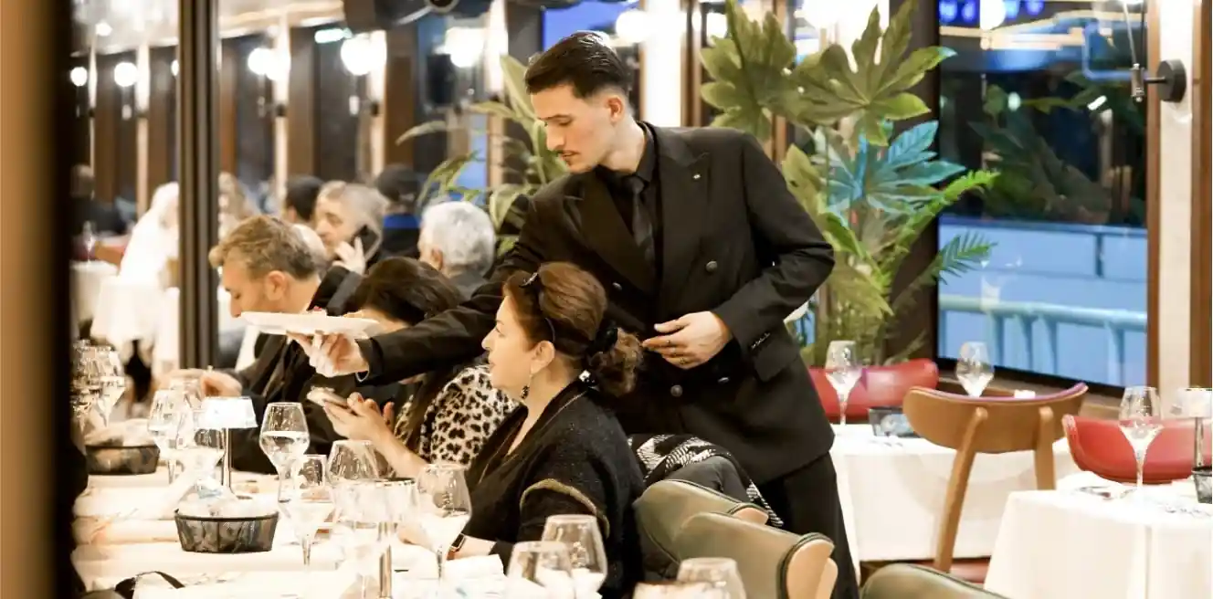 Bosphorus Cruise With Late Lunch